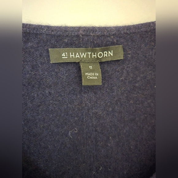 41 Hawthorn navy blue 100% cashmere long sleeve v neck sweater | Medium - Picture 2 of 5